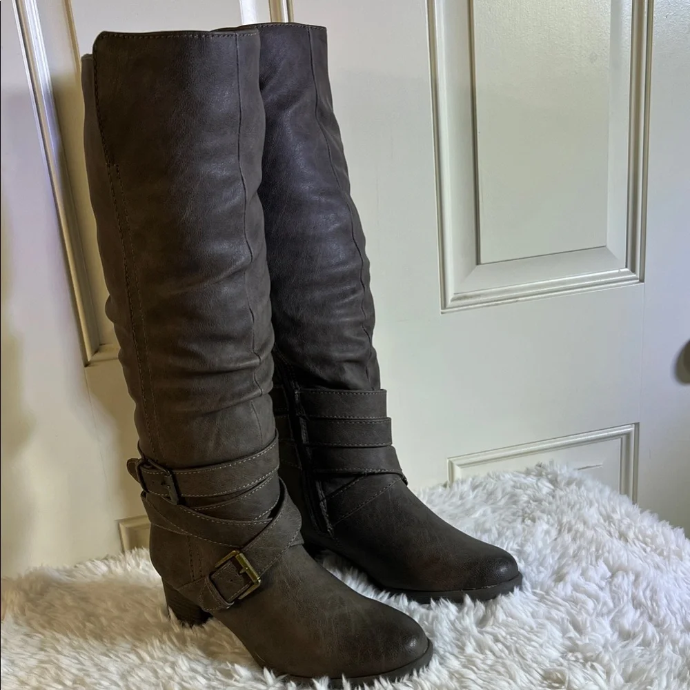 Elegant Over the Knee Brown Boots - Picture 10 of 16